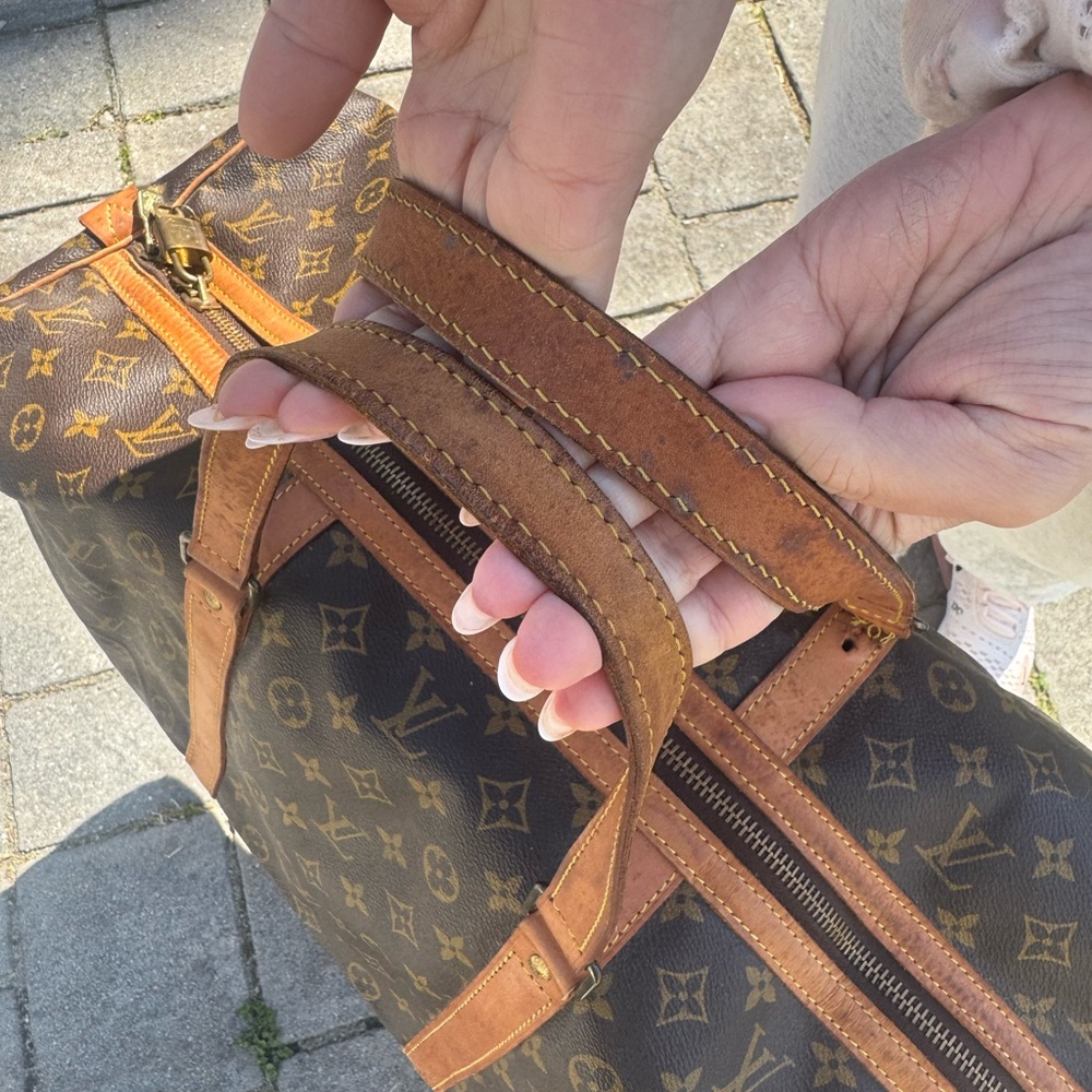 Louis Vuitton Monogram Keepall 55 - Picture 8 of 17